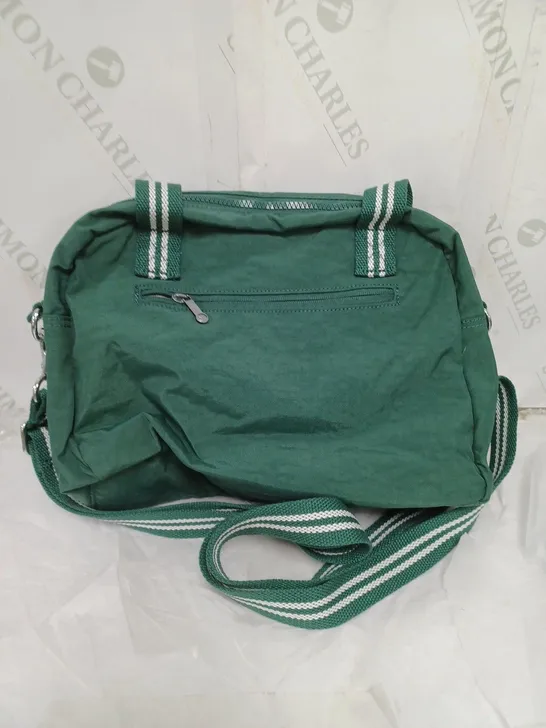 KIPLING LIVE LIGHT MEDIUM CANVAS BAG. MULTIPLE COMPARTMENTS. CUTE GORILLA KEYRING GREEN AND WHITE