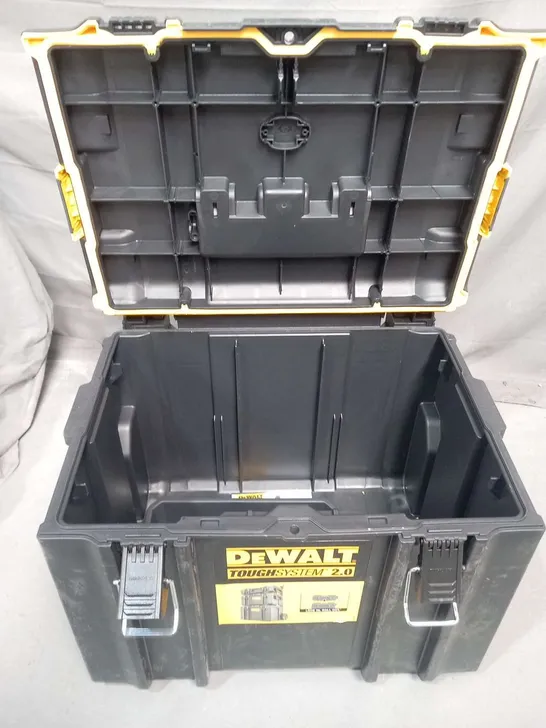 DE WALT TOUGH SYSTEM 2.0 ROLLING TOOL BOX