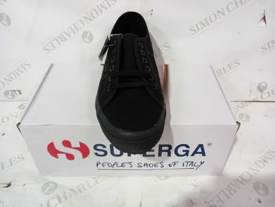 BOXED PAIR OF SUPERGA SHOES IN BLACK UK SIZE 7