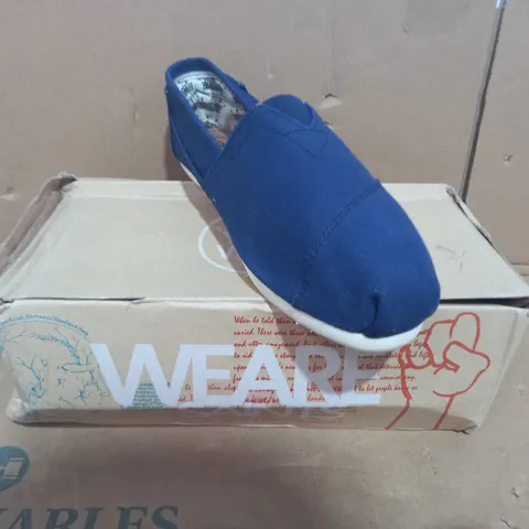 BOXED PAIR OF WEARESAINTS SLIP ON SHOES IN NAVY UK SIZE 6