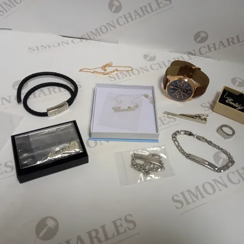 LOT OF 11 PERSONALISED JEWELLERY ITEMS