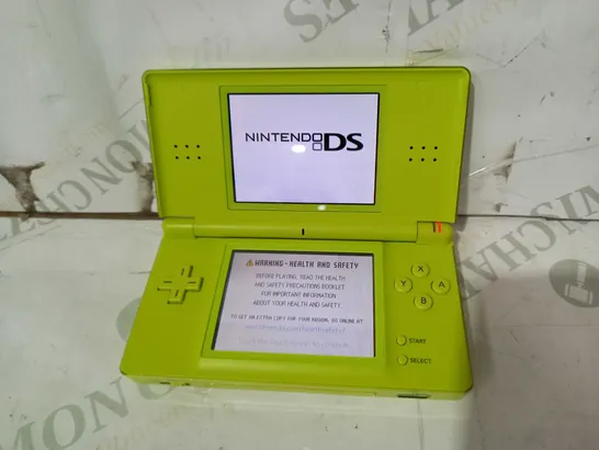 NINTENDO DS LITE USG-001 IN LIME GREEN