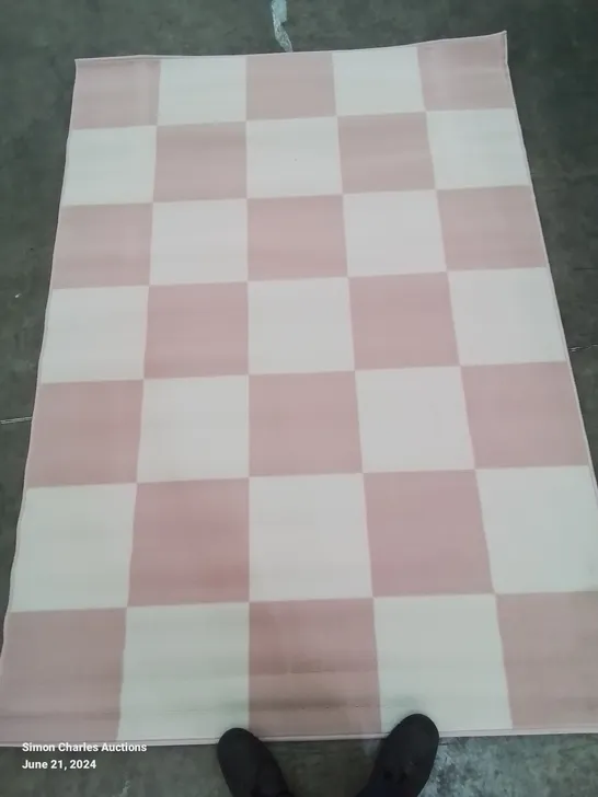 QUALITY DESIGNER MAESTRO PINK CHECKERS 160/230 AREA RUG