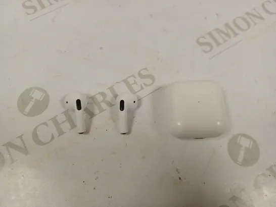 SMALL WIRELESS EARBUDS WITH CHARGING CASE IN WHITE 