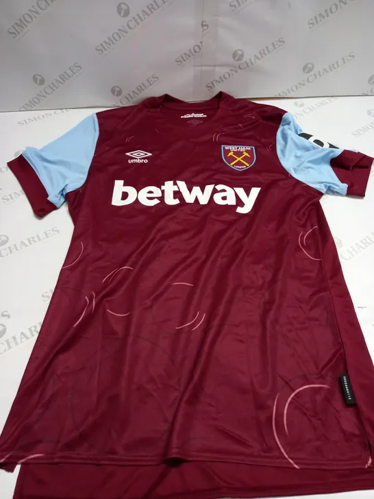 WEST HAM FOOTBALL SHIRT - LARGE