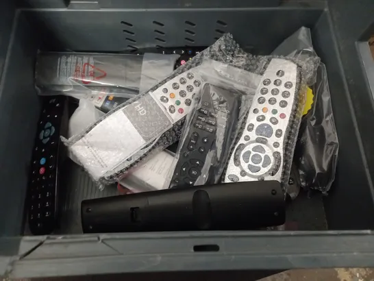 LOT OF ASSORTED REMOTE CONTROLS 