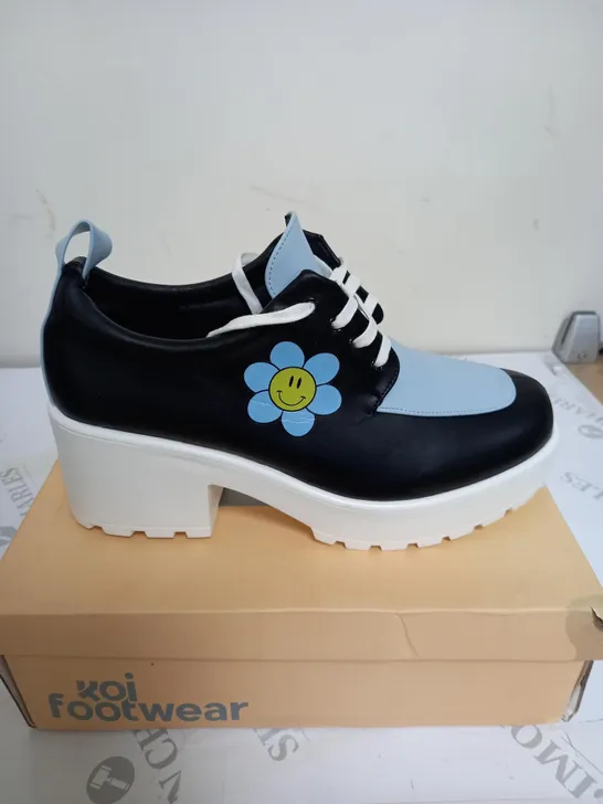 BOXED PAIR OF KOI 'THE DELICATE ART OF A WALLFLOWER' CHUNKY SHOES, BLACK/BLUE, UK 11