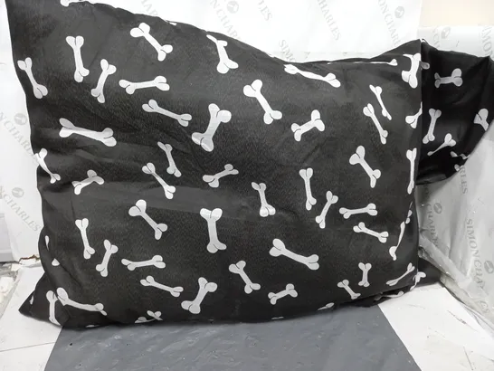 BONE PATTERN DOG BED PILLOW IN BLACK