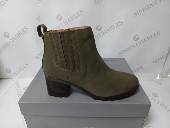 BOXED PAIR OF VIONIC WILMA ANKLE BOOTS OLIVE SIZE 6