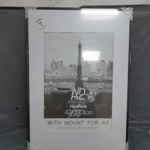 HESMOR ALUMINIUM PICTURE FRAME IN BLACK 