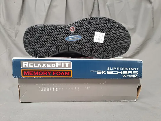 BOXED PAIR OF SKECHERS SLIP-RESISTANT SHOES IN BLACK UK SIZE 8