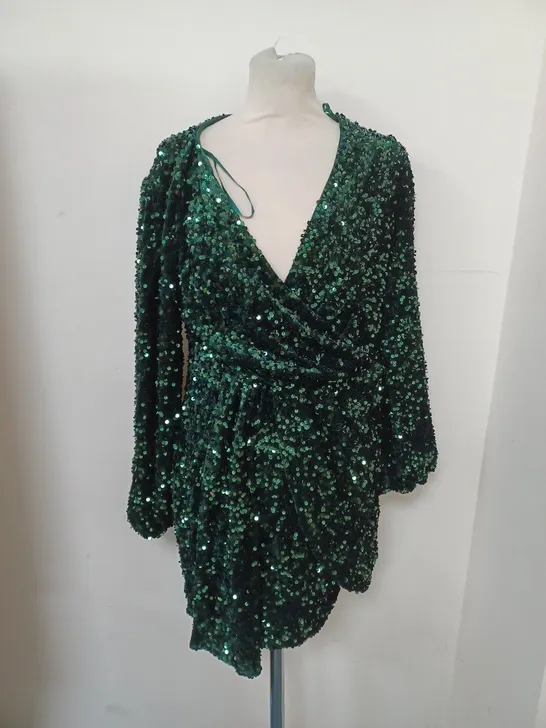 QUIZ GREEN SEQUIN DRESS SIZE 16