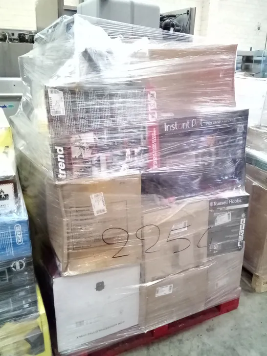 PALLET OF APPROXIMATELY 27 ASSORTED ITEMS INCLUDING: