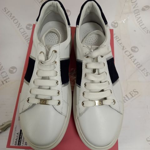 BOXED PAIR OF MODA IN PELLE SIZE 39EU WHITE-NAVY LEATHER BRALLA TRAINER