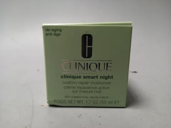 CLINIQUE SMART NIGHT CUSTOM-REPAIR MOISTURIZER