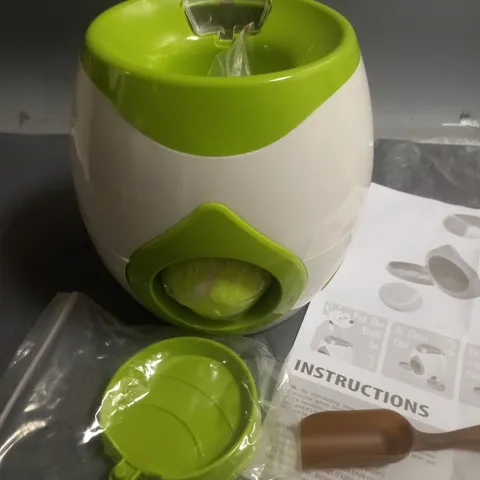 TENNIS BALL PET TREAT DISPENSER AND GAME