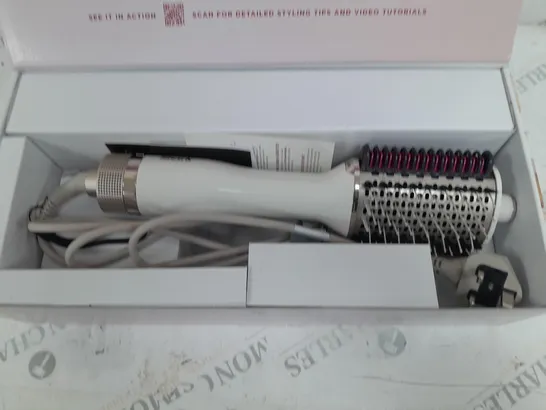 BOXED SHARK SMOOTHSTYLE HOT BRUSH & SMOOTHING COMB