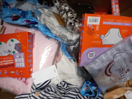 BOX OF APPROXIMATELY 10 ASSORTED CHILDREN'S CLOTHING AND FASHION ITEMS IN VARIOUS STYLES AND SIZES RANGING BETWEEN 0 - 5 YEARS - COLLECTION ONLY