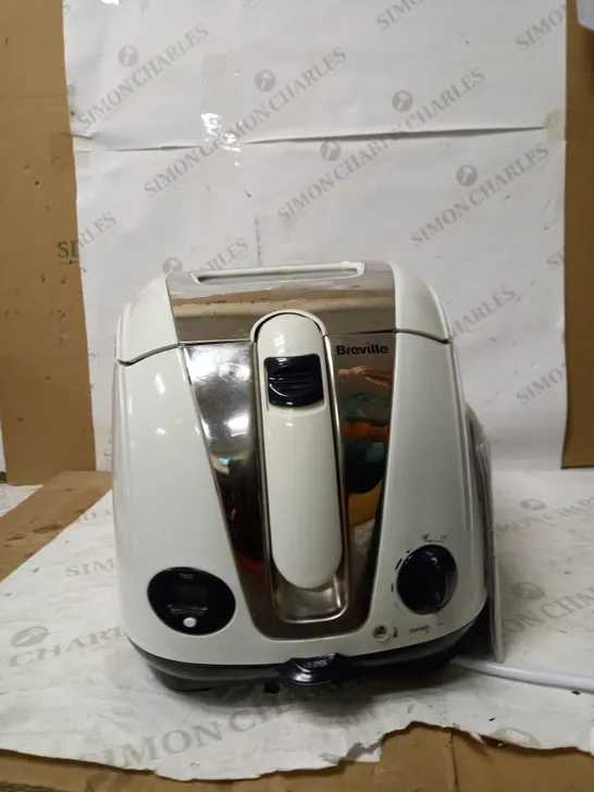 BREVILLE EASY CLEAN DIGITAL FRYER 