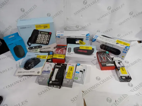 LOT OF APPROXIMATELY 80 ASSORTED ITEMS TO INCLUDE EARBUDS, MOUSES, ALARM CLOCK/RADIOS, ETC