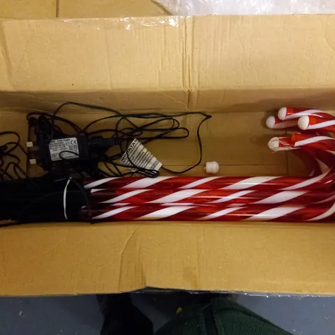 SET OF APPROX. 6 CANDY CANE GARDEN STAKES