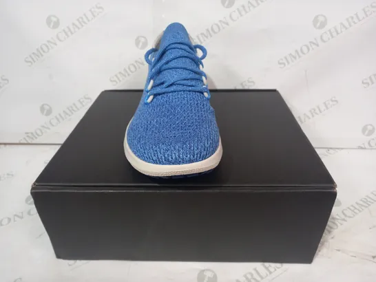 BOXED PAIR OF ALLBIRDS TREE DASHER 2 HOES IN BLUE UK SIZE 9