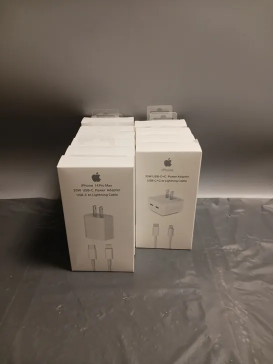 LOT OF APPROX. 10 POWER ADAPTERS FOR IPHONE 14 PRO MAX AND IPHONE 