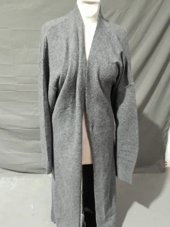 MANGO OVERSIZED CARDIGAN SIZE LARGE