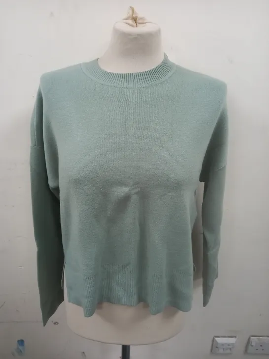 ABERCROMBIE & FITCH GREEN SWEATER - XS