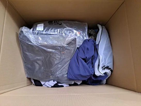 BOX OF APPROXIMATELY 20 ASSORTED CLOTHING AND FASHION ITEMS IN VARIOUS STYLES, SIZES, AND COLOURS - COLLECTION ONLY