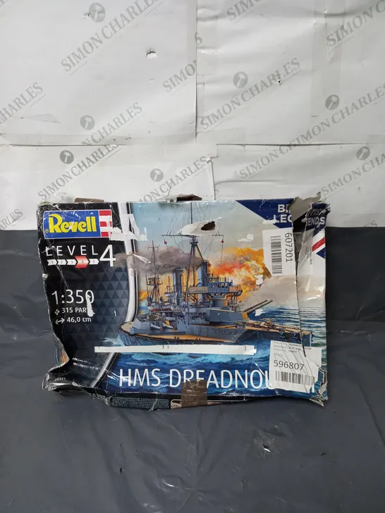 REVELL HMS DREADNOUGHT SHIP MODEL