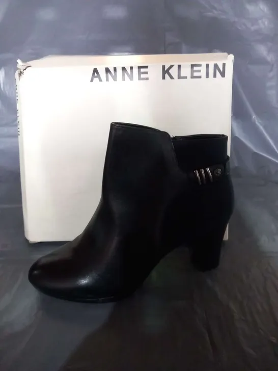 BOXED ANNE KLEIN SULLY BLACK ANKLE BOOTS SIZE 8