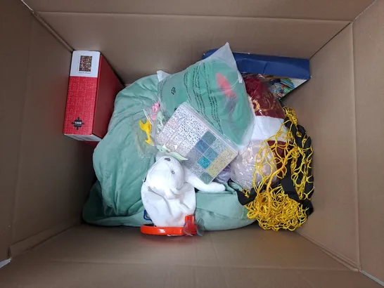 LARGE BOX OF ASSORTED TOYS AND GAMES TO INCLUDE AQUA MAGIC, FANCY DRESS AND CARD GAMES