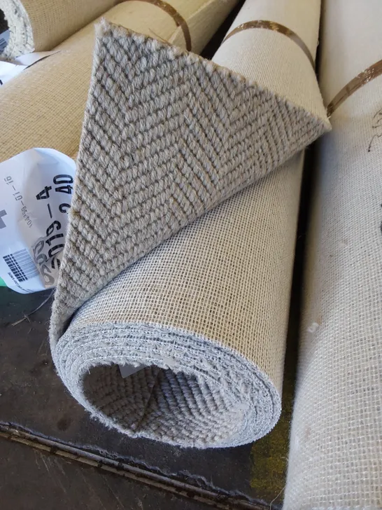 ROLL OF QUALITY LAKELAND WEAVE ULLSWATER CARPET // SIZE: 4m X 2.74m