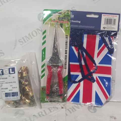 LOT OF APPROXIMATELY 20 ASSORTED HOUSEHOLD ITEMS TO INCLUDE BRITISH FLAG BUNTING, DINUO FRUIT SCISSORS, TGL PACK OF MALE SWIVEL STUDS, ETC