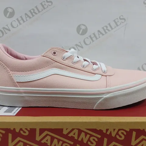 BOXED PAIR OF VANS WARD CANVAS CHALK PINK TRAINERS - SIZE 5