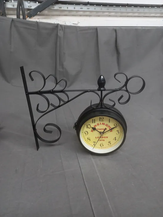 BOXED UNBRANDED DECRATIVE WALL MOUNTED CLOCK