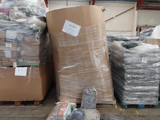 LARGE PALLET OF ASSORTED BEDROOM AND COMFORT BASED PRODUCTS TO INCLUDE; PILLOWS, SUPPORT SEAT CUSHIONS, SIMILARLY RELATED GOODS, PET BEDS AND HOUSEHOLD ITEMS