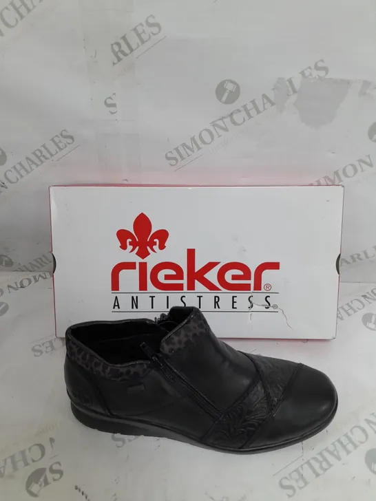 BOXED PAIR RIEKER LEATHER DOUBLE ZIP WATER RESISTANT BOOTS IN BLACK SIZE 6.5 