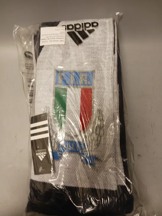 APPROXIMATELY 60 ADIDAS ITALY RUGBY CLIMAWARM SUPPORTERS SCARVES 