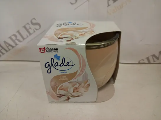 GLADE SHEER VANILLA BLOSSOM SCENTED CANDLE