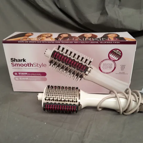 BOXED SHARK SMOOTHSTYLE HOT BRUSH & SMOOTHING COMB