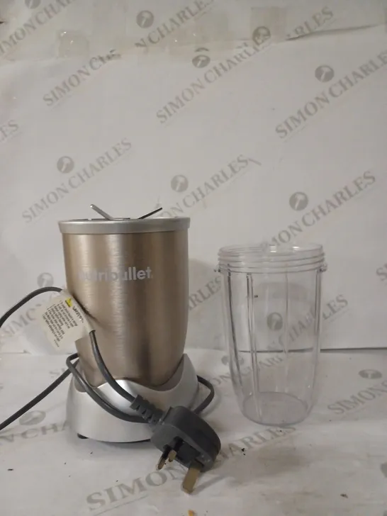 NUTRIBULLET 900W BLENDER CHAMPAGNE MULTI-FUNCTION SMOOTHIE MAKER