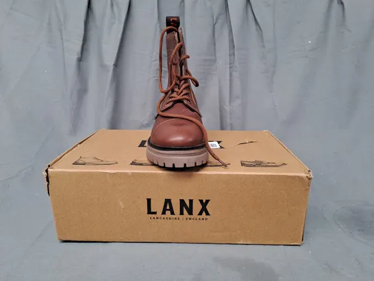 BOXED PAIR OF LANX DINCKLEY BOOTS IN BROWN UK SIZE 6.5