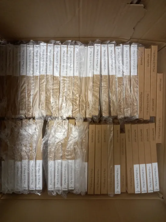 BOX OF APPROXIMATELY 45 BRAND NEW BOXED GROOV-E IPHONE 6/7/8+ BUMPER PHONE CASES IN WHITE 