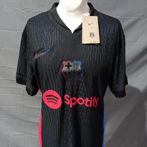 FC BARCELONA AWAY SHIRT SIZE L