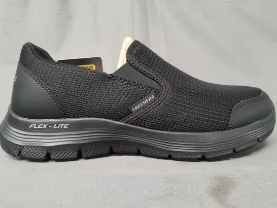 BOXED PAIR OF SKECHERS SLIP-ON SHOES IN BLACK UK SIZE 8