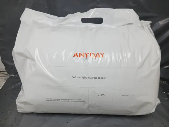 JOHN LEWIS ANYDAY SOFT AND LIGHT MATTRESS TOPPER IN WHITE - SINGLE