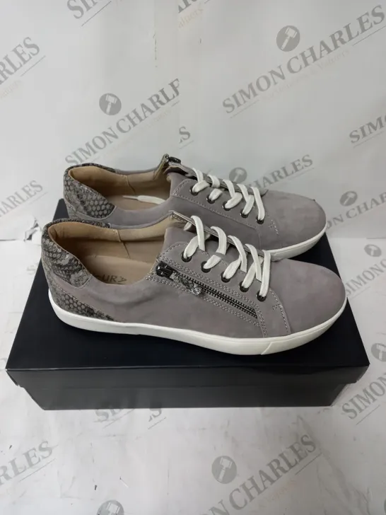 BOXED NATURA SNAKE SKIN PRINTED TRAINER - SIZE 6.5