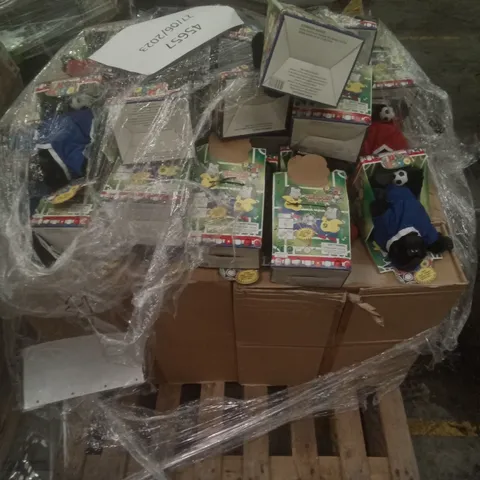 PALLET OF APPROXIMATELY 160 SOCCER WORLD FOOTBALL TOY 98 FANS